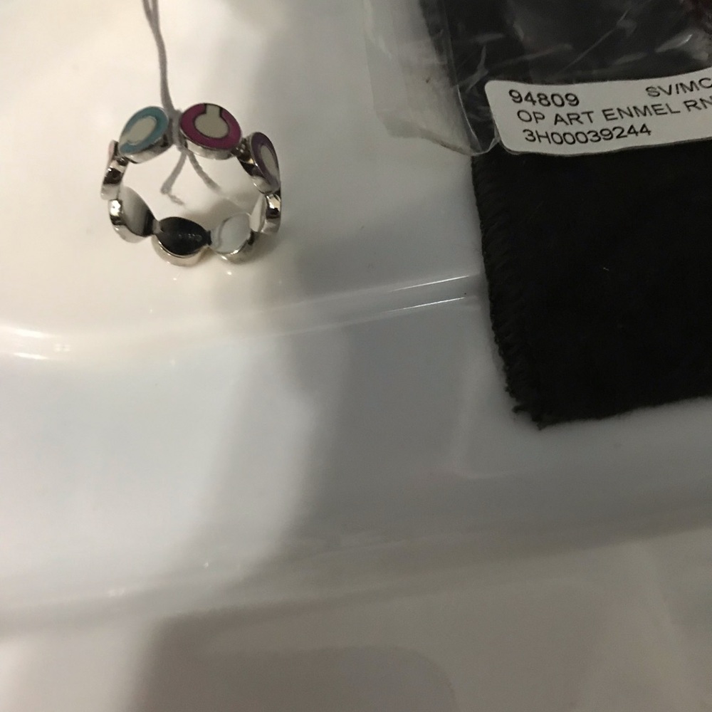 Coach ring - Picture 2 of 3